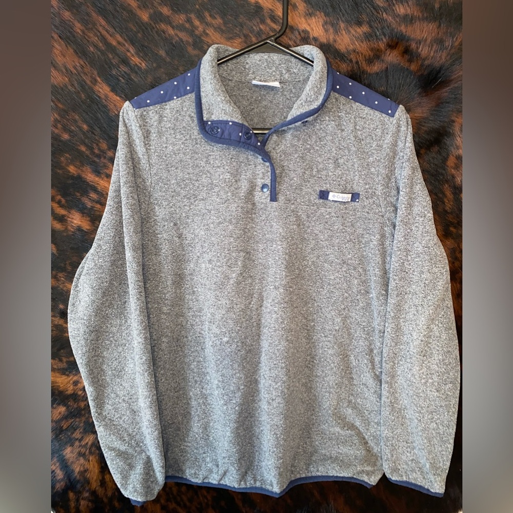 Columbia Women’s Pullover Grey Polka Dots